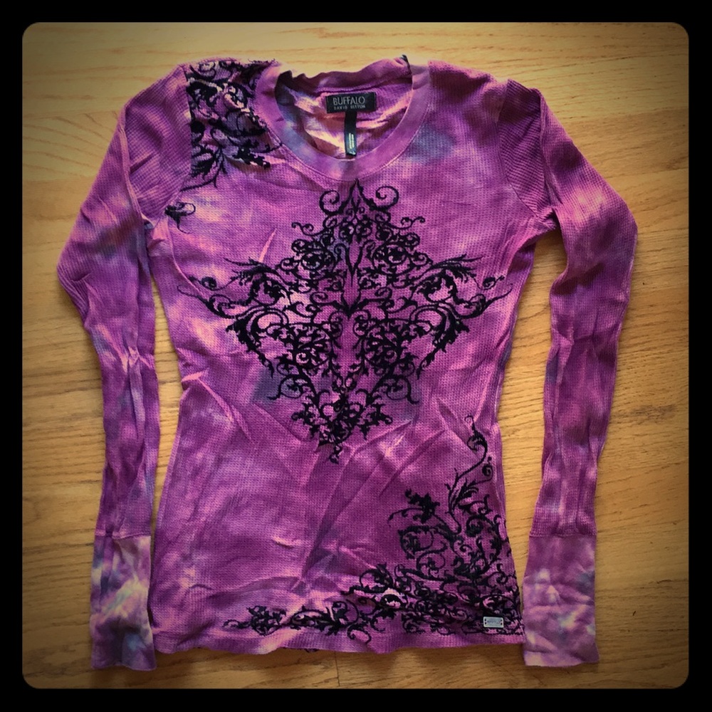 EUC Buffalo long sleeve tee size extra small